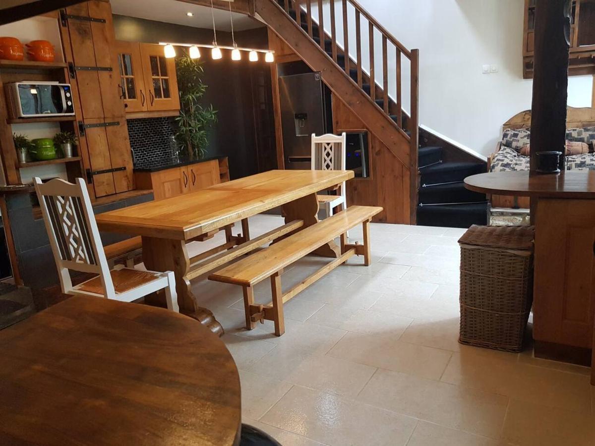 Beautiful 5-Bed House In Isigny-Le-Buat 빌라 외부 사진